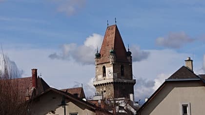 Perchtoldsdorf - Von der Spitalkirche zum Wehrturm geführter Spaziergang durch den Ort