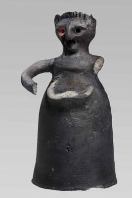 Von Steinen und Beinen. Die wechselvolle Geschichte eines Platzes, der keiner war